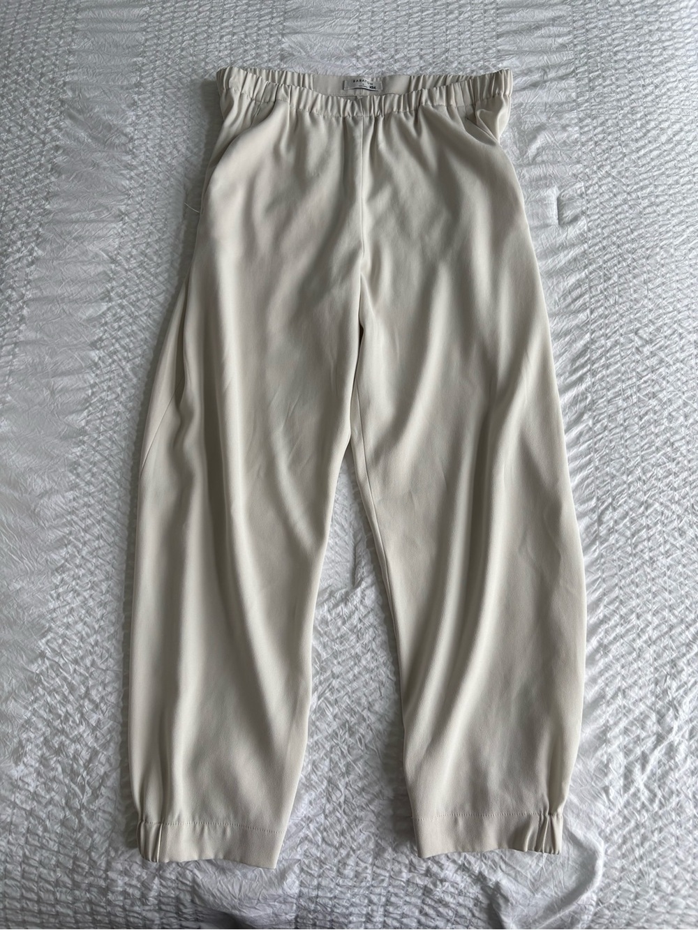 Aritzia/Babaton Cream Ivory Elastic-Waist Work Pants